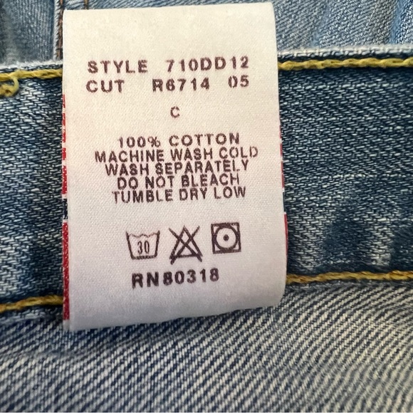 Lucky Brand Straight Leg Short Inseam Light Blue Jeans B8/27 - Picture 11 of 15